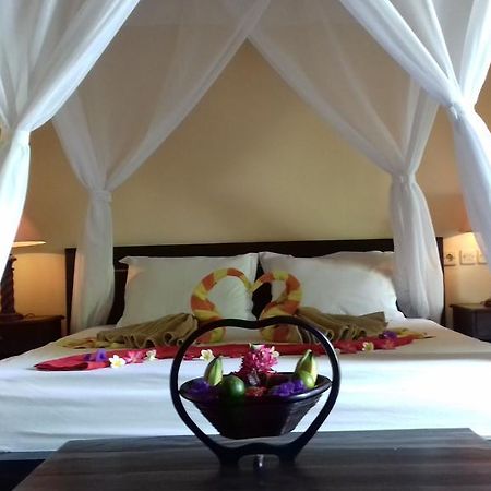La Bella Guest House เปมูเตรัน ภายนอก รูปภาพ