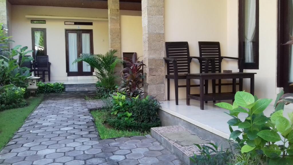 La Bella Guest House เปมูเตรัน ภายนอก รูปภาพ