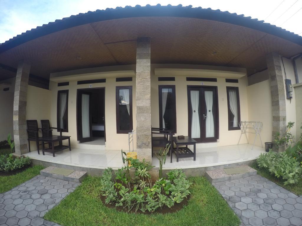 La Bella Guest House เปมูเตรัน ภายนอก รูปภาพ