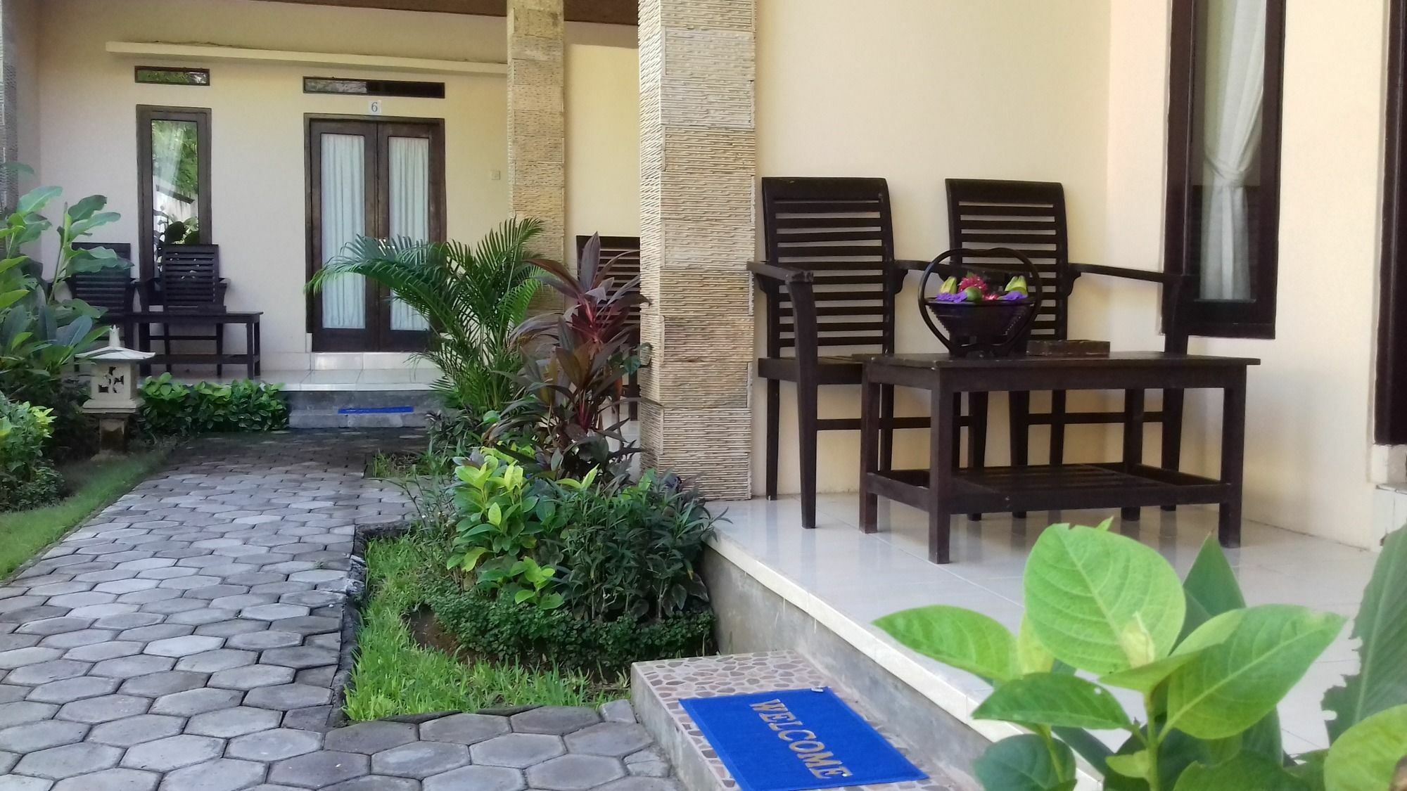 La Bella Guest House เปมูเตรัน ภายนอก รูปภาพ