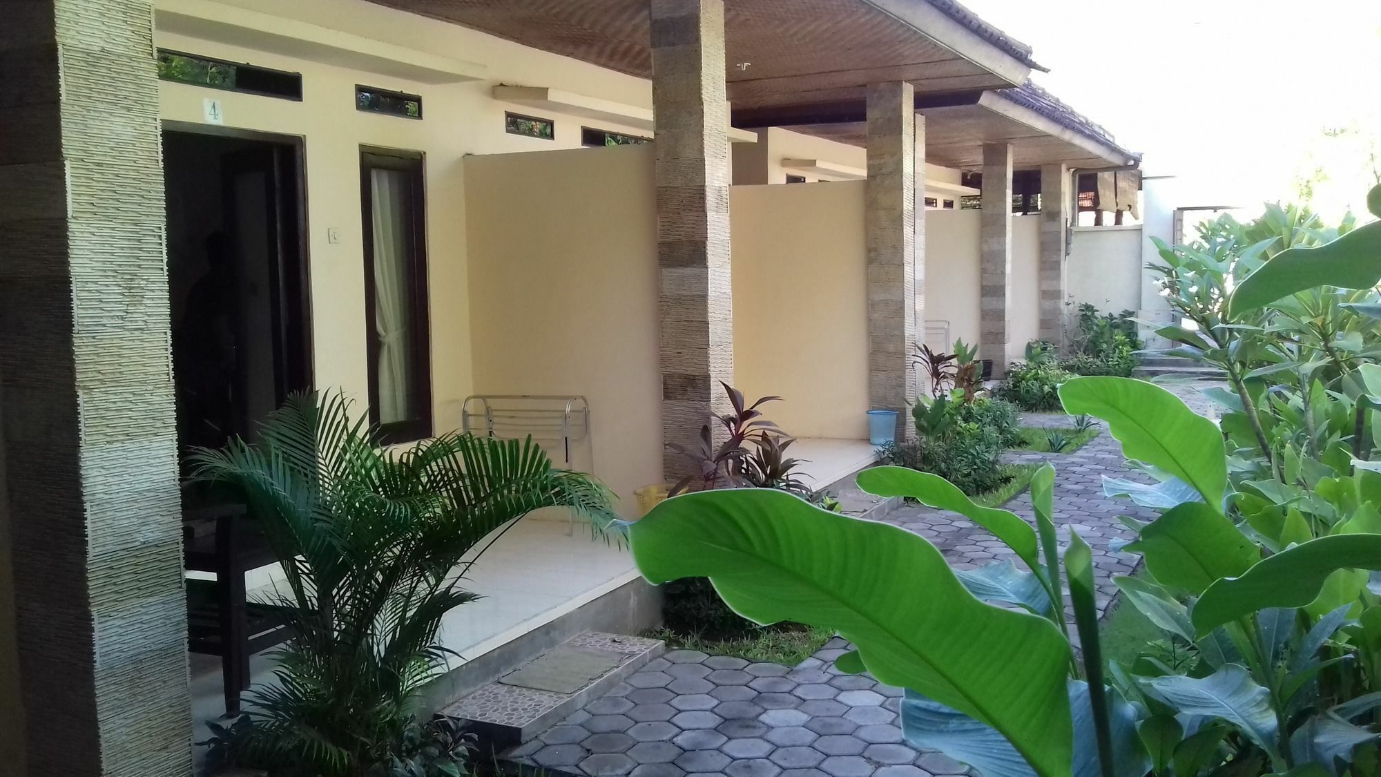 La Bella Guest House เปมูเตรัน ภายนอก รูปภาพ