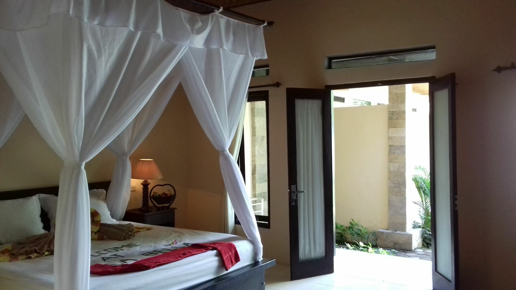 La Bella Guest House เปมูเตรัน ภายนอก รูปภาพ