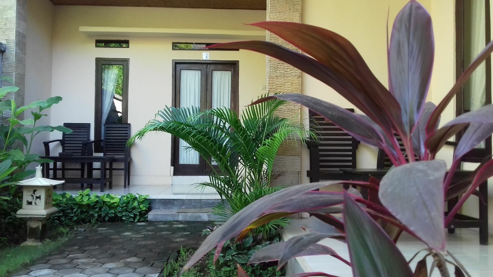 La Bella Guest House เปมูเตรัน ภายนอก รูปภาพ