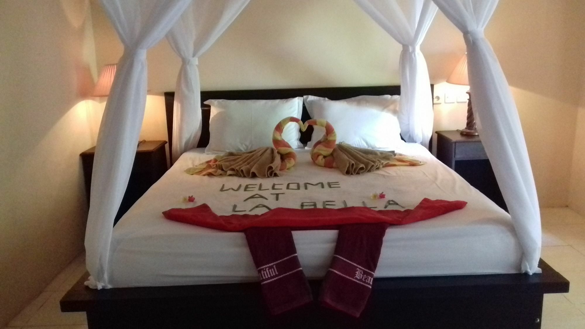 La Bella Guest House เปมูเตรัน ภายนอก รูปภาพ