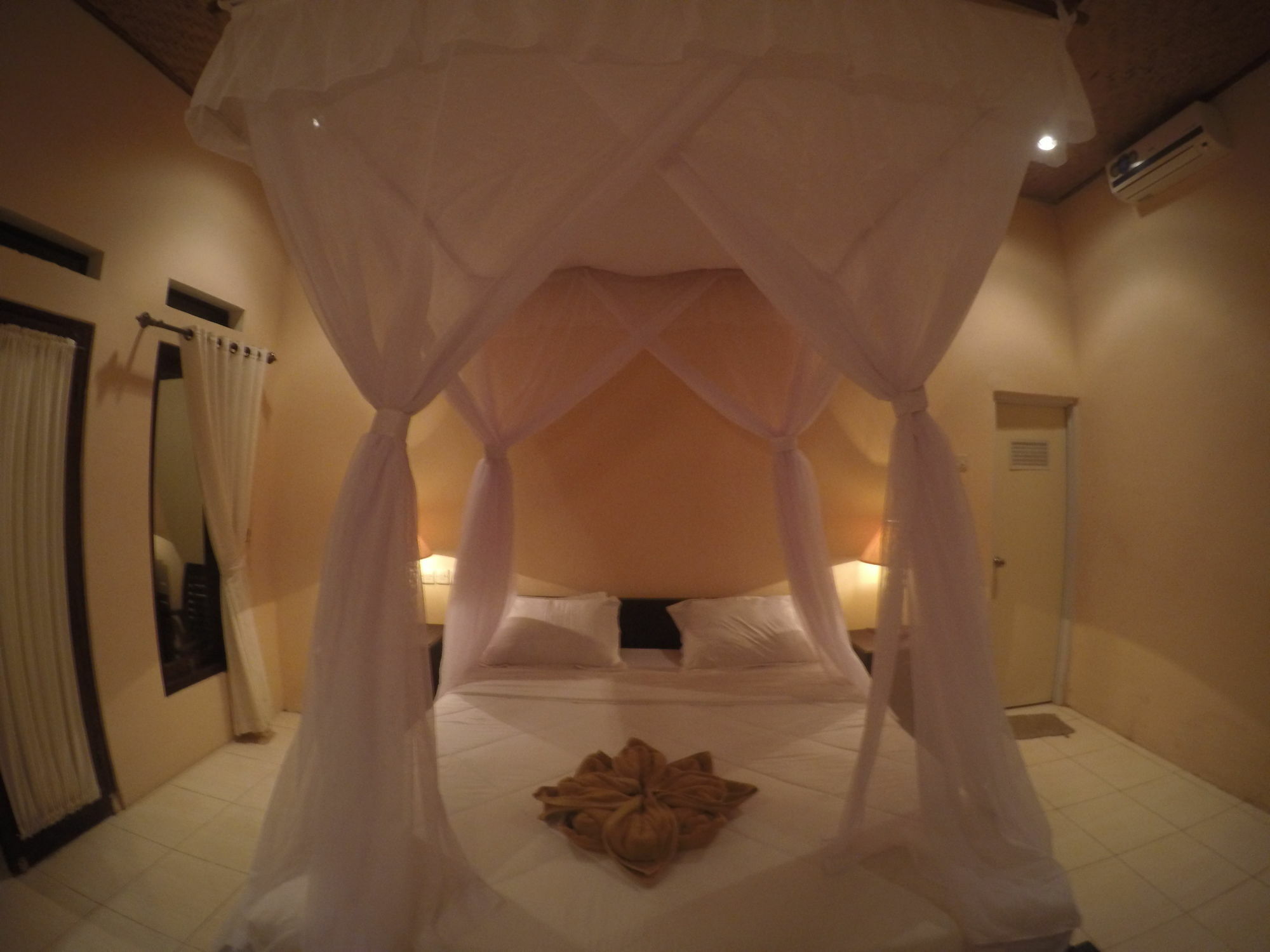 La Bella Guest House เปมูเตรัน ภายนอก รูปภาพ