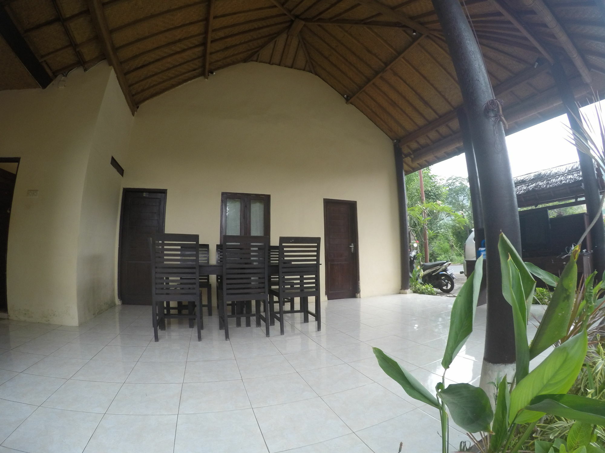 La Bella Guest House เปมูเตรัน ภายนอก รูปภาพ